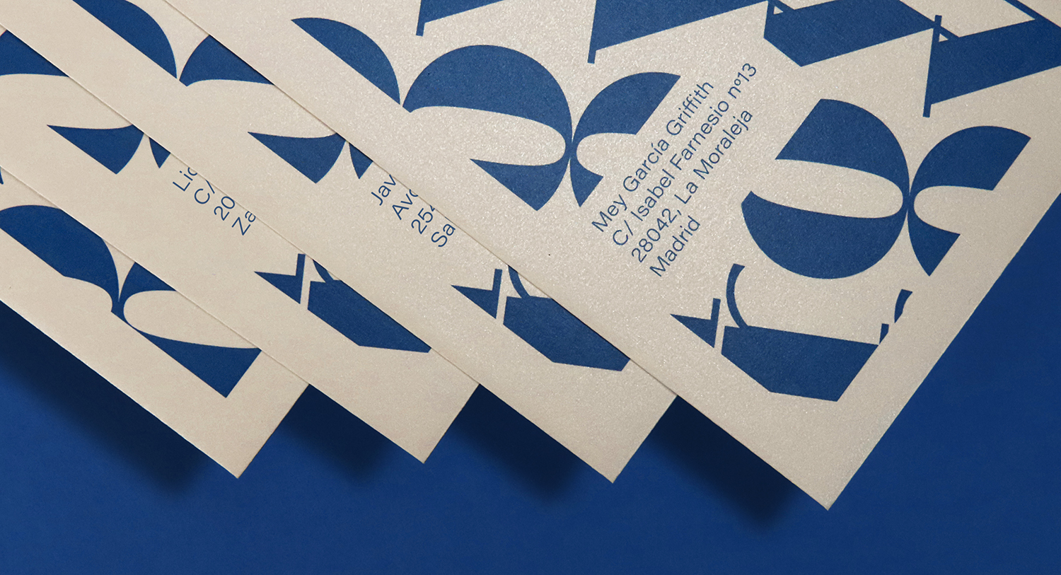 Sobre personalizado para el envío de invitaciones