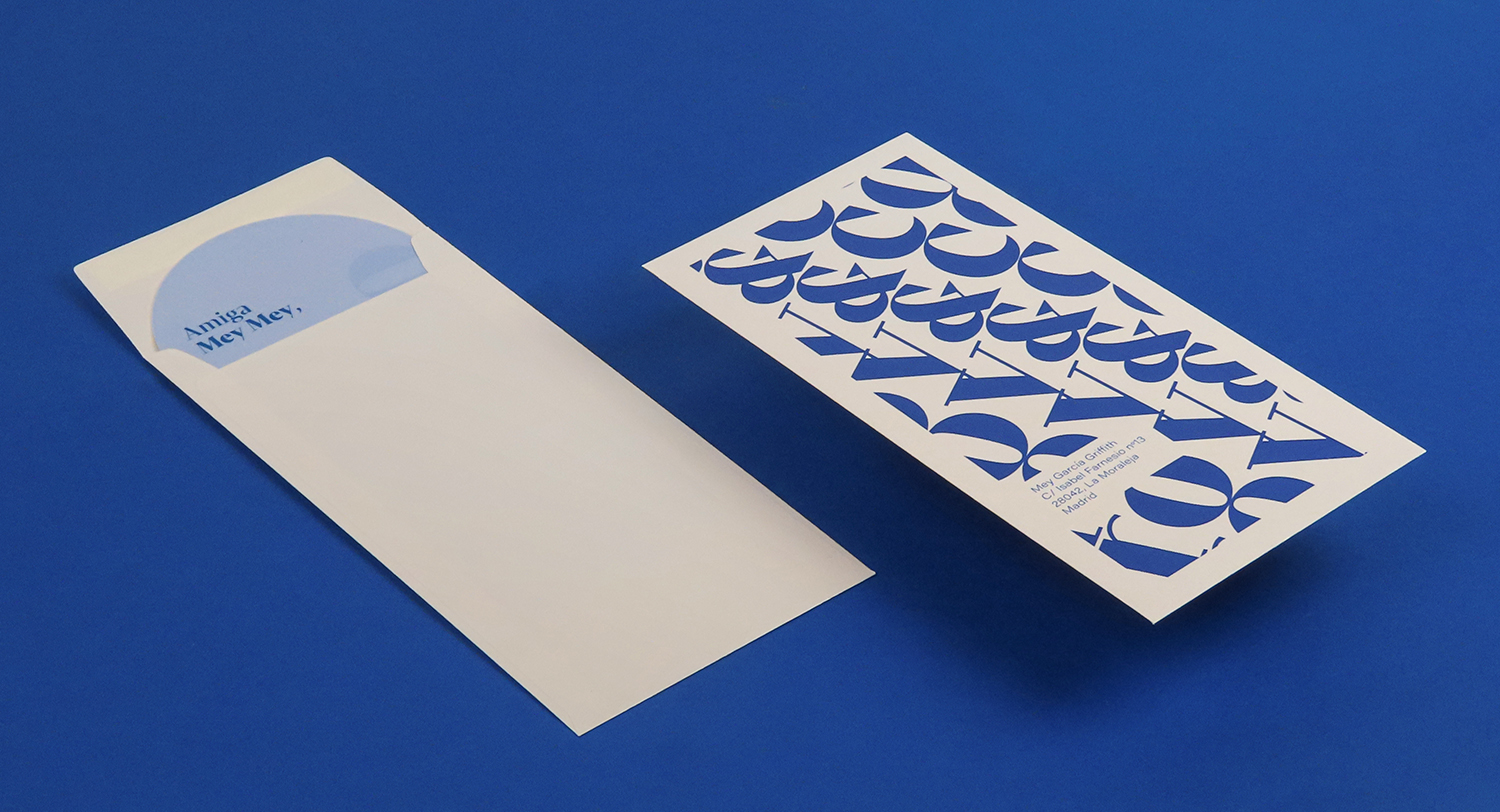 Sobre personalizado para el envío de invitaciones